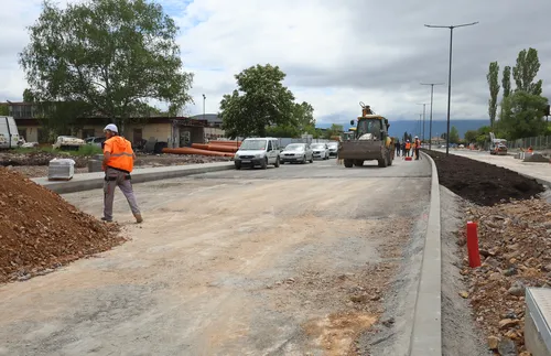 Променя се движението на трамвайни и автобусна линия по бул. „Рожен“