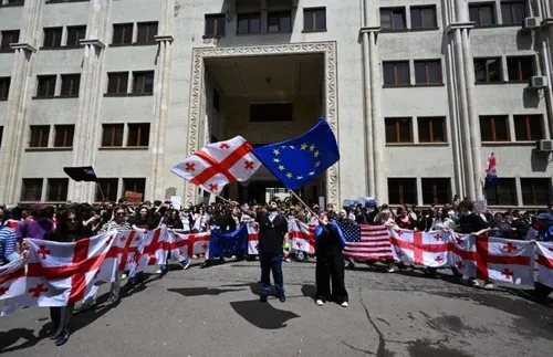 Грузинският парламент отхвърли президентското вето върху закона за чуждестранните агенти