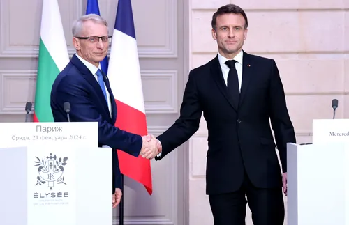 Макрон: Украйна трябва да получи разрешение да атакува руски база - СНИМКИ