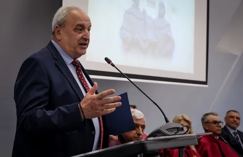 Зам.-министър Стоян Андонов даде старт на лекоатлетически турнир в Перник