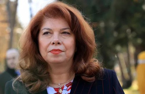 Йотова: Има европейски гласове, несъгласни с приетата декларация на НАТО в София - СНИМКИ - ВИДЕО