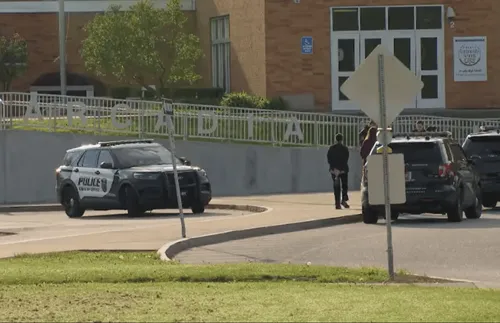 Гърция евакуира училища заради заплашителни имейли