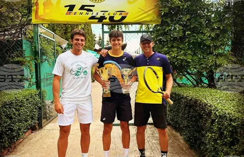 Александър Василев с успешен старт на квалификациите при юношите на Ролан Гарос