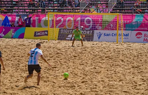 23 гола в първите два мача от турнира по плажен футбол във Варна