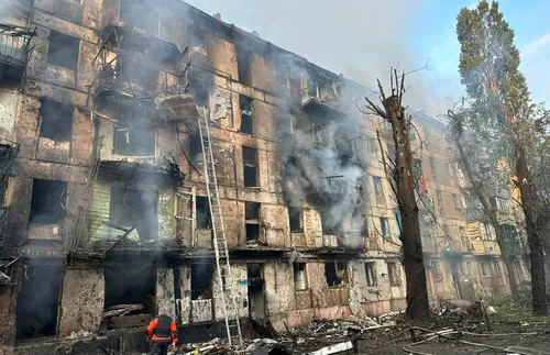 Русия изстреля 100 ракети и дронове към укрански енергийни обекти