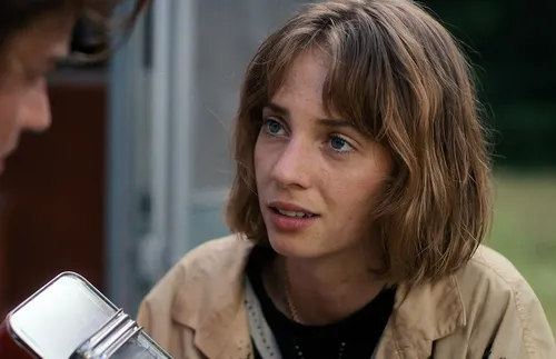 Мая Хоук: Нямам нищо против да имам живот, който не заслужавам, благодарение на непотизма