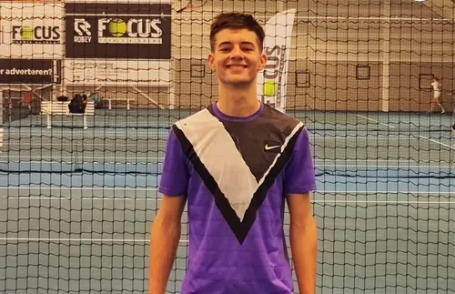 Виктор Киров е финалист на сингъл в Кипър