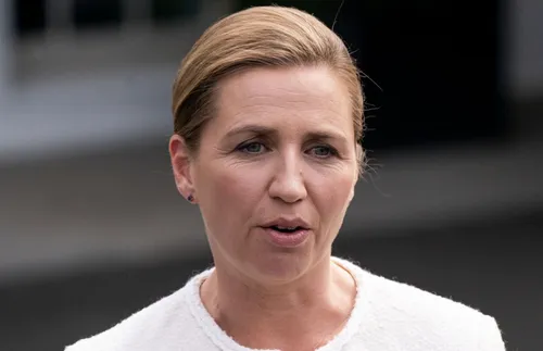 Датският премиер страда от леки наранявания след нападението