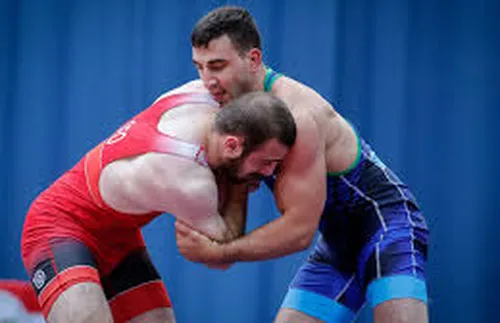 Айк Мнацаканян и Семен Новиков стигнаха финалите на Гран При в Будапеща