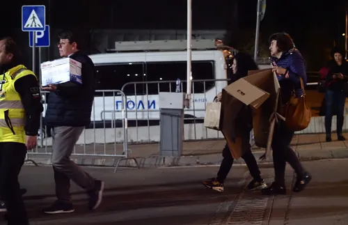 Започна приемането на изборните протоколи в "Арена София" - СНИМКИ - ВИДЕО