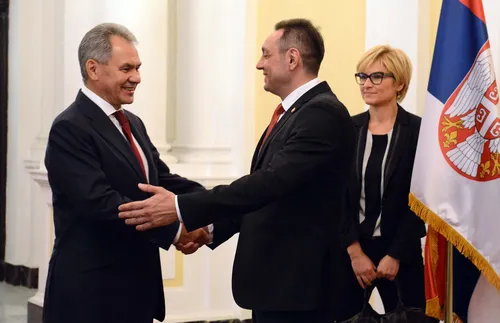 Шойгу към Вулин: Русия и Сърбия ще продължат реализацията на общите цели