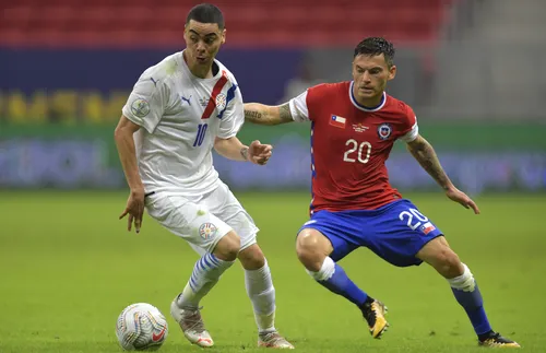 Чили надви Парагвай в контрола преди Копа Америка - СНИМКИ