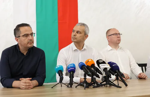 Партията на Костадин Костадинов с най-много вот от Русия и Африка