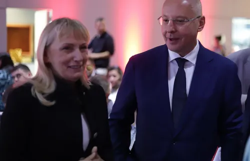Елена Йончева на кантар за ЕП, съдбата й зависи от Чакъров
