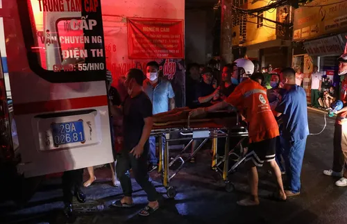 Четирима загинали при пожар в сграда в Ханой