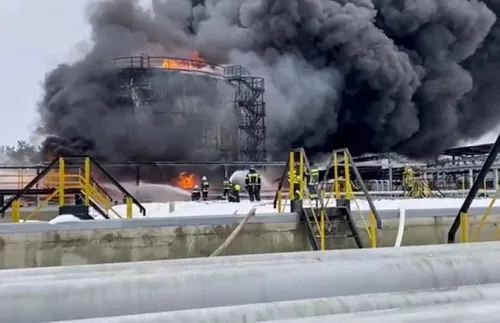 Украински дронове подпалиха руски петролни складове - подробности