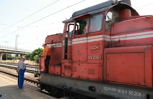 Влакът София-Видин спрял на косъм от обръщане