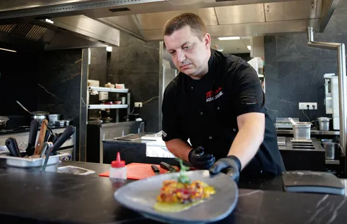 Лятното меню на шеф Великов + Европейското по футбол = очаквано добра комбинация - СНИМКИ - ВИДЕО