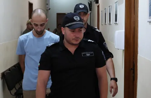 Оставиха в ареста софиянец, ранил полицай при гонка в Бургас - СНИМКИ - ВИДЕО