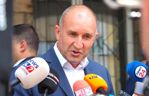 Радев: Борбата за върховенството на правото е борба за начина, по който да се развива България