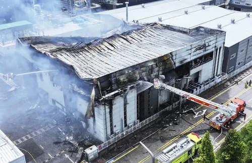 1 загинал и 21 изчезнали при пожар в южнокорейска фабрика за литиеви батерии - подробности