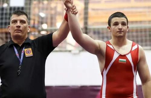 Радостин Василев донесе втори медал за класиците от Европейското за кадети