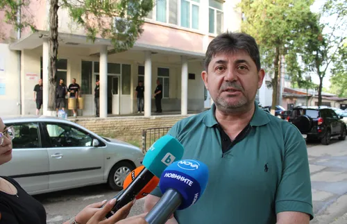 Директорът на МБАЛ д-р Д. Димитров: Един по-тежко пострадал при пожара - СНИМКИ-ВИДЕО