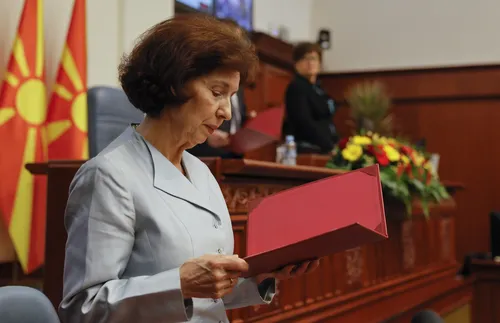 Силяновска: Вписването на българите в конституцията няма да открие пътя на РСМ към ЕС