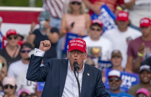 Тръмп поздрави своя съюзник Найджъл Фараж за избирането му за депутат