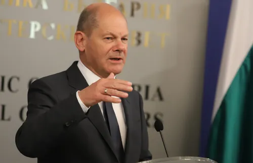 Шолц разкритикува Русия заради заповедта за арест на Юлия Навалная