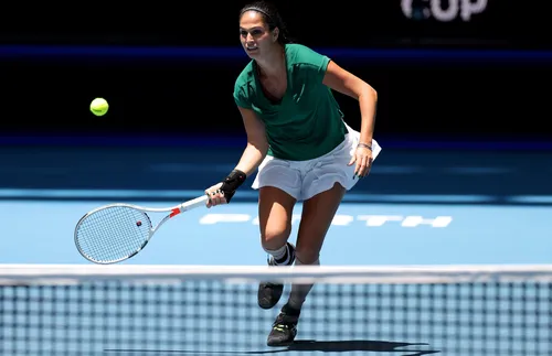 Топалова и Шиникова стартираха с победи на сингъл на турнир в Нидерландия