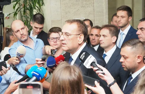 Чакъров: Изключването ни не е легитимно, то е прието под натиск - подробности - СНИМКИ - ВИДЕО