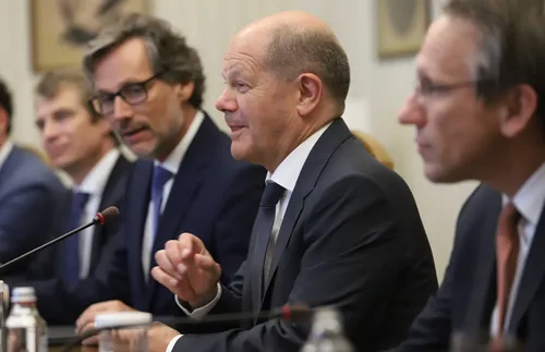 Шолц: Ракетите с далечен обсег на САЩ в Германия помагат за осигуряването на мира - подробности