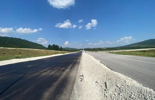 Коритарова провери строителството на магистрала „Хемус" - СНИМКИ