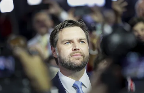 Тръмп обяви сенатора от Охайо Джей Ди Ванс за свой кандидат за вицепрезидент - подробности - СНИМКИ