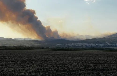 Продължава борбата с огъня край Стара Загора - СНИМКИ - ВИДЕО
