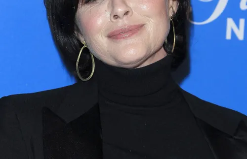 Шанен Дохърти е обявена за по-добрата половина на най-добрата си приятелка Холи Мари Комбс