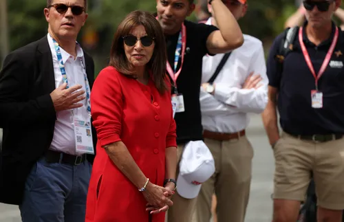 Кметът на Париж ще плува в Сена преди старта на Олимпиадата