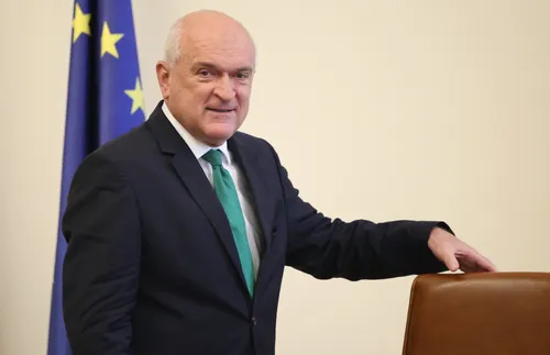 Премиерът Главчев ще посети района на село Отец Паисиево във връзка с пожарите