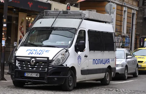 Шестима мигранти бяха задържани при опит да преминат от Турция в България