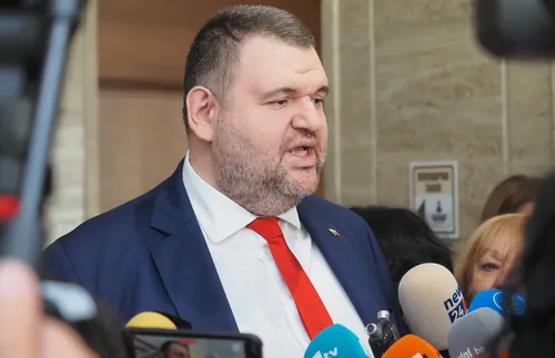 Делян Пеевски: Чакам президента Радев на политическия терен -СНИМКИ-ВИДЕО