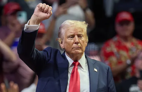 Екипът на Тръмп предложи страните от НАТО да изразходват 3% от БВП за отбрана