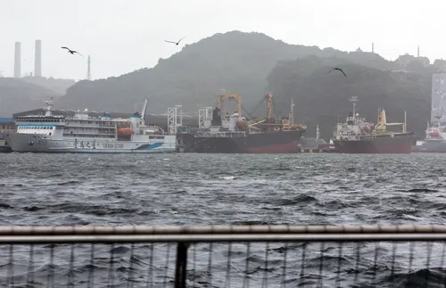 9 моряци напуснаха борда на аварирал кораб край Тайван