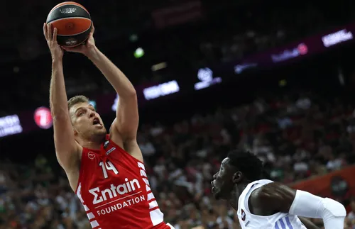 Везенков: До последно мислех дали искам втори шанс в НБА, за мен Олимпиакос е семейство