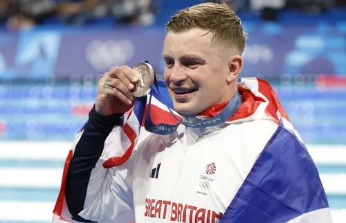 Адам Пийти е дал положителна проба за коронавирус