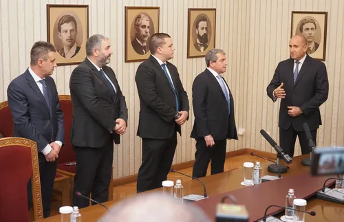 Световните агенции: Политическата криза в България се задълбочава и страната отива на поредните предсрочни избори