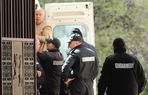 Трима са задържани след срутването на таван на сватба в Кърджали