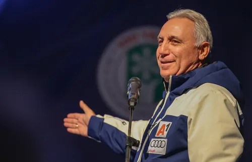 Легендата Христо Стоичков поздрави боксьорите ни в Париж