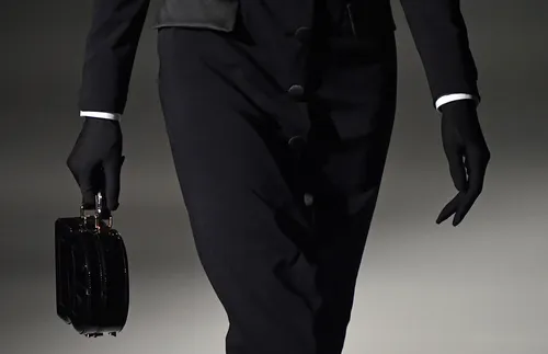 Dolce & Gabbana пусна на пазара кучешки парфюм