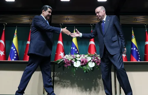 Ердоган и Мадуро обсъдиха двустранните отношения